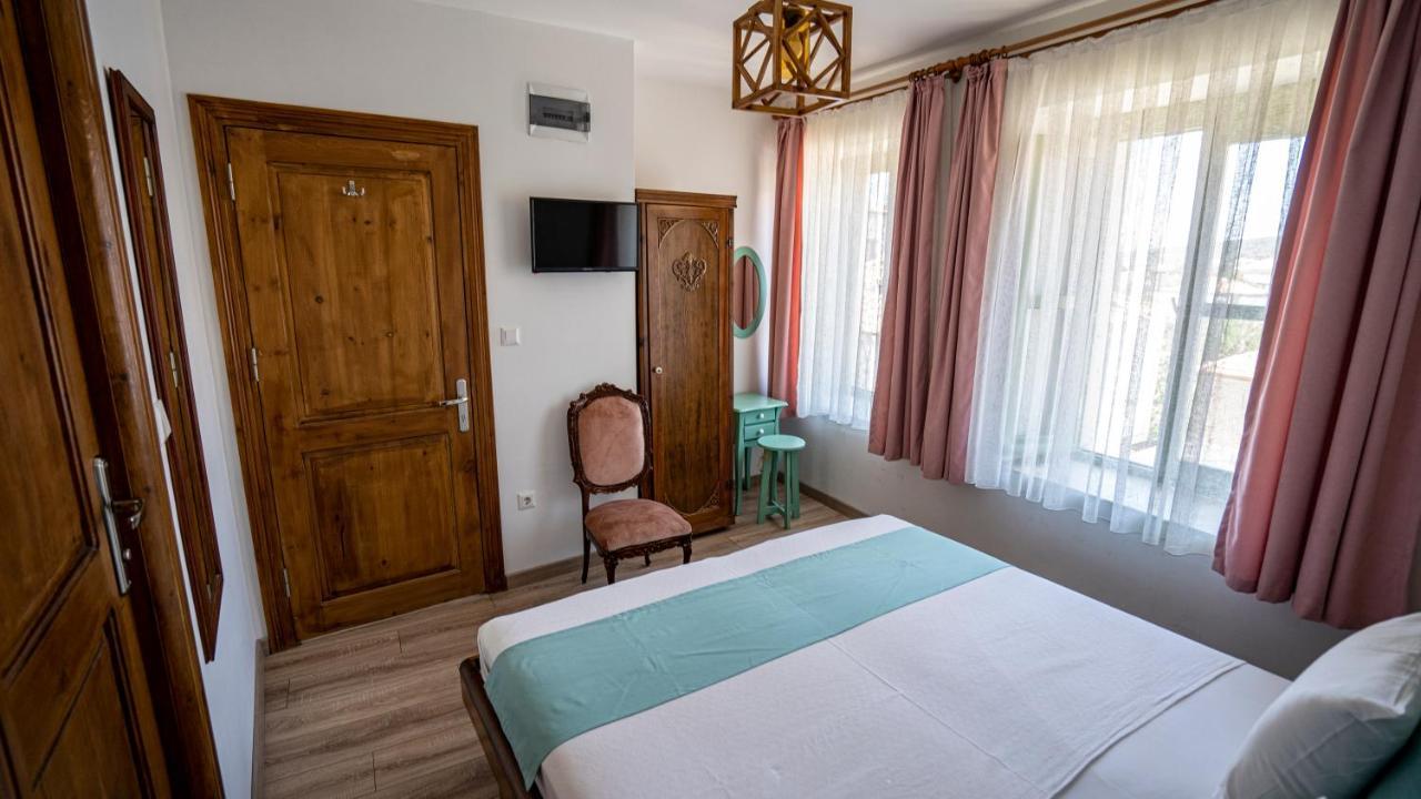 Ayisigi Hotel Ayvalik Exterior photo